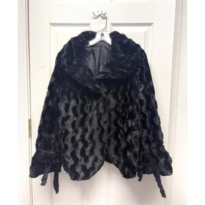 Black Short Faux-Fur Jacket - Made in Italy, No Brand Vintage Style Women’s L